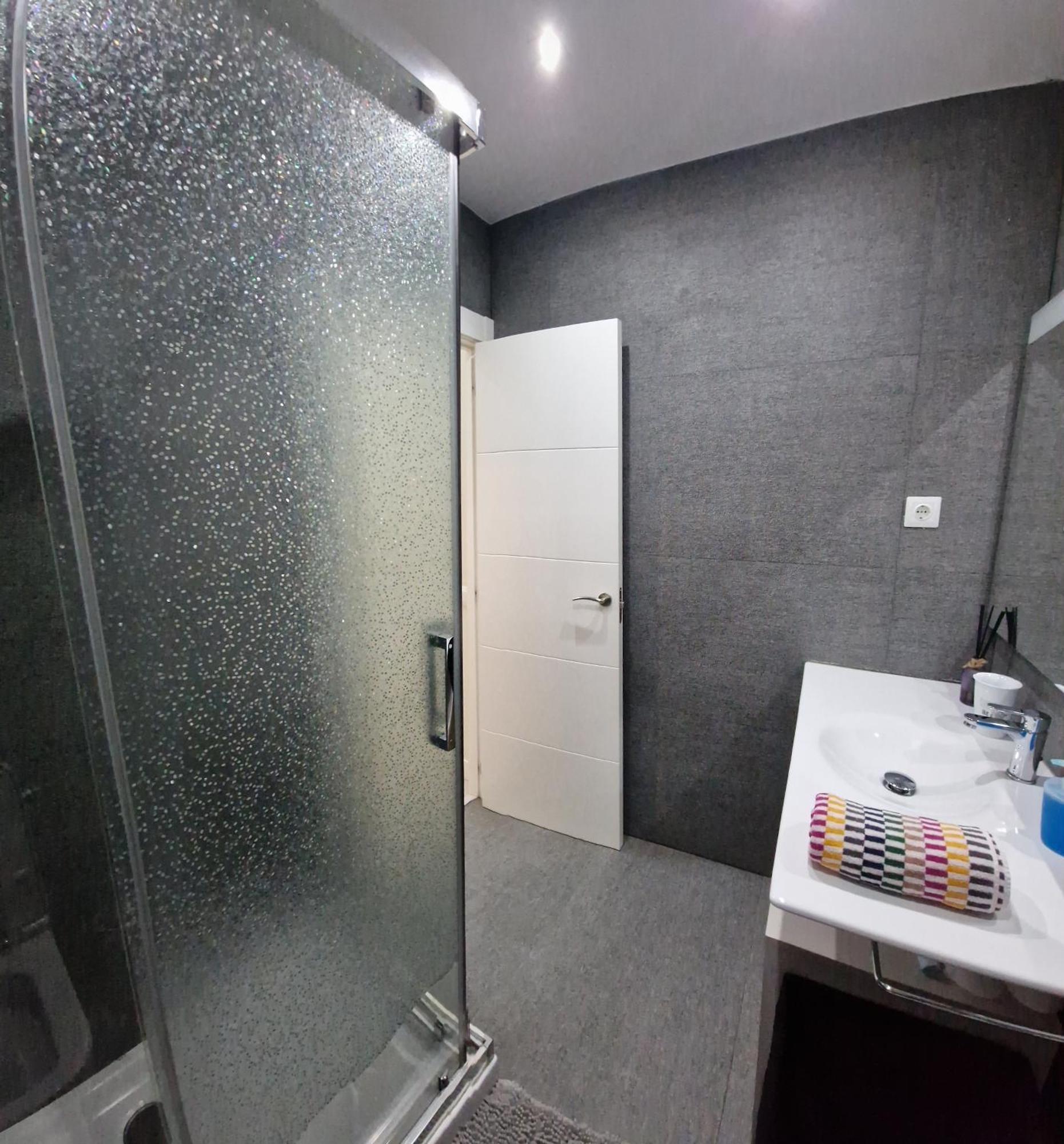 Barcelona 2 Habitaciones L'Hospitalet de Llobregat Bagian luar foto
